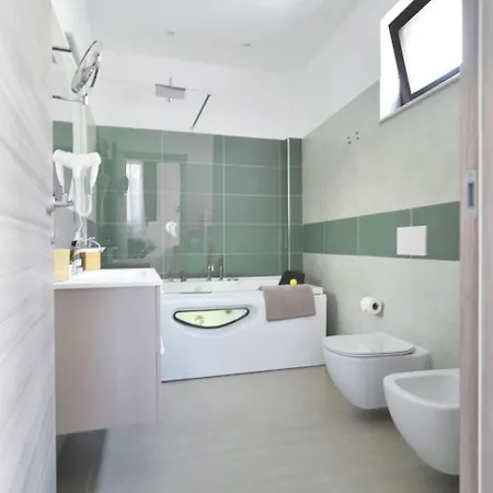 Romantisches Mit Jacuzzi By Interhome * Scicli
