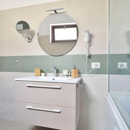Romantisches Mit Jacuzzi By Interhome * Scicli