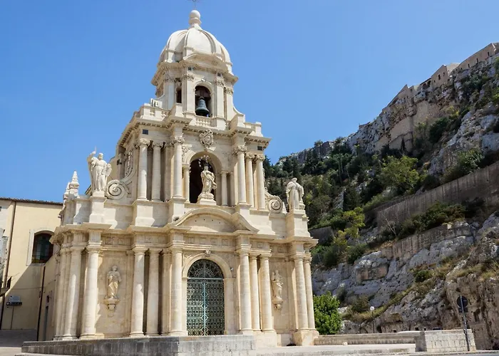 Romantisches Mit Jacuzzi By Interhome * Scicli